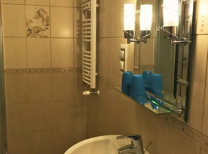 民宿 Goscinne W Dolinie Szczescia *