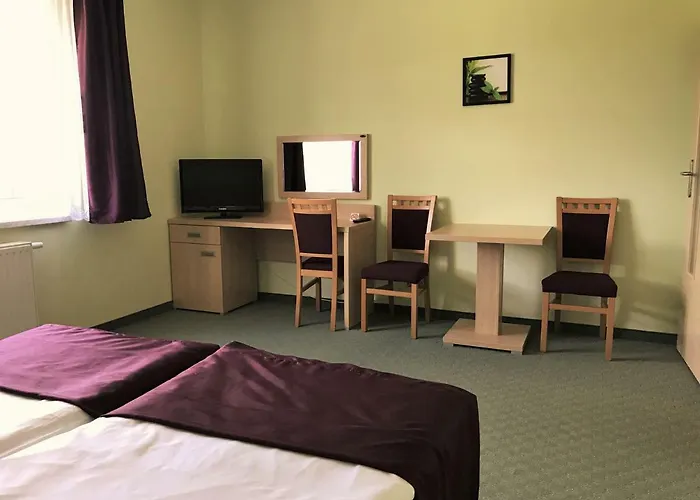 民宿 Goscinne W Dolinie Szczescia