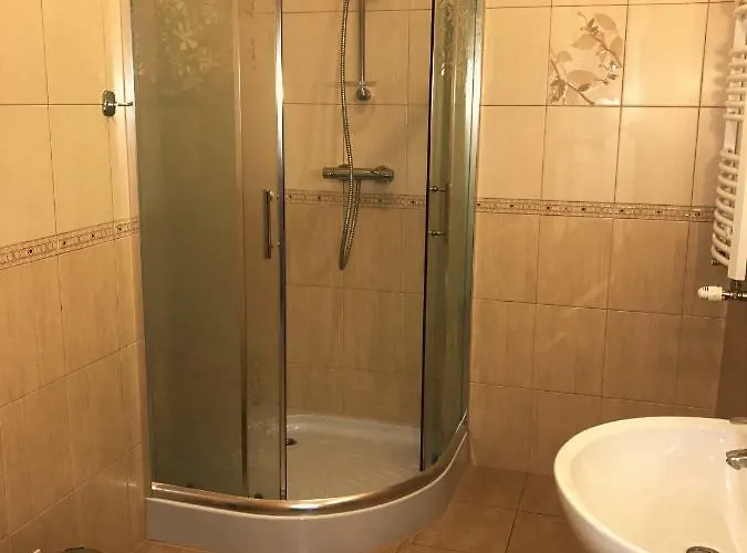 民宿 Goscinne W Dolinie Szczescia